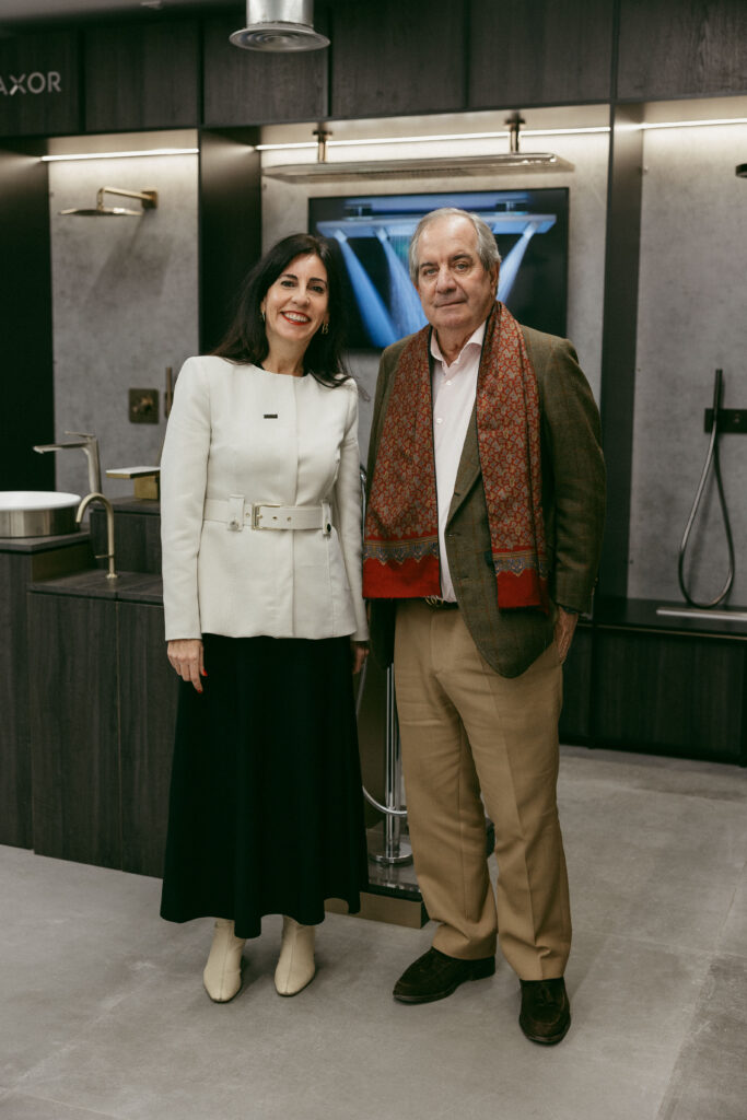 Cristina del Peso, delegada comercial zona centro Axor, y Juan Pajares