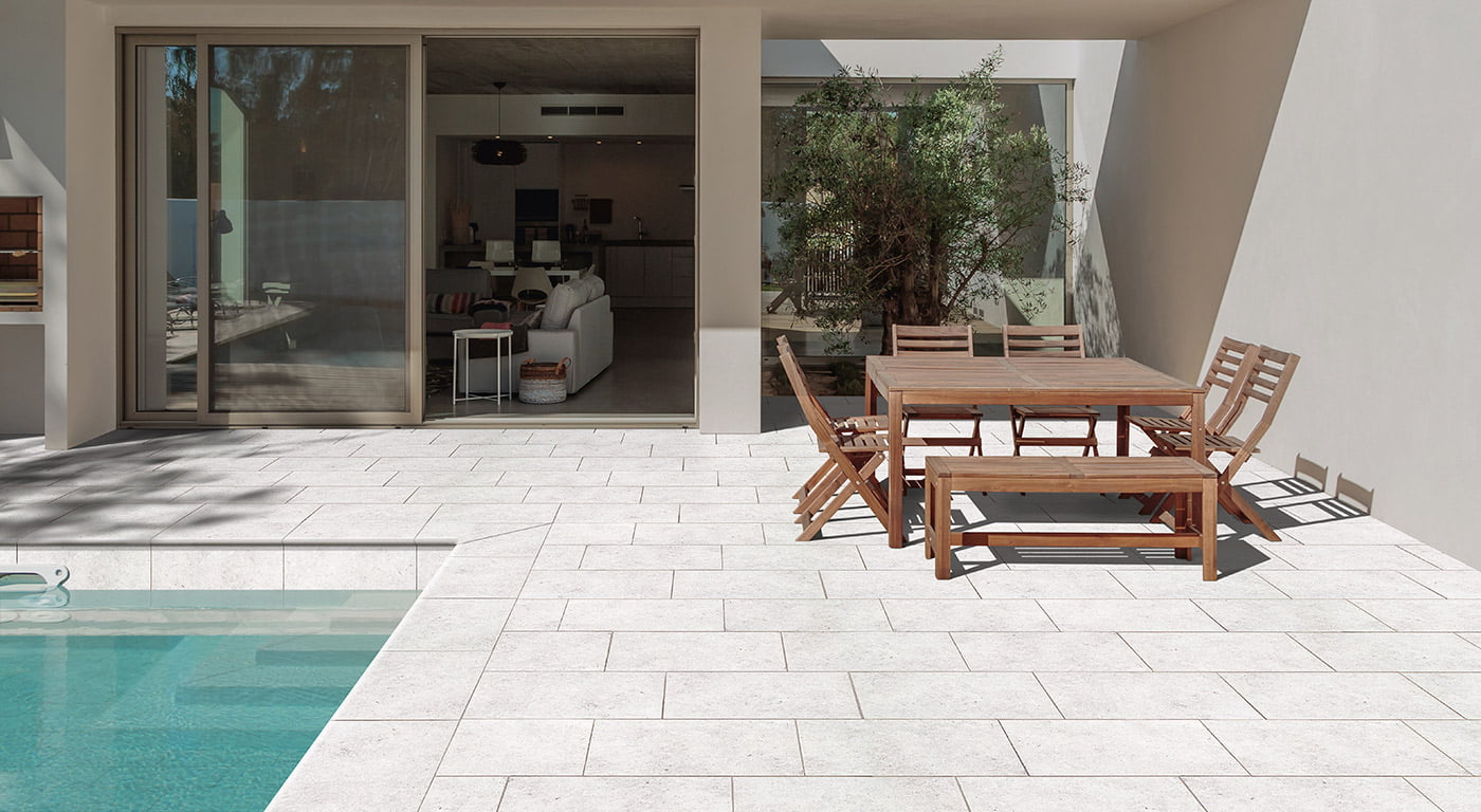 Pavimento Piedras Del Bruc Blanco Mate antideslizante 45x67,5 Azulejos Pena Madrid